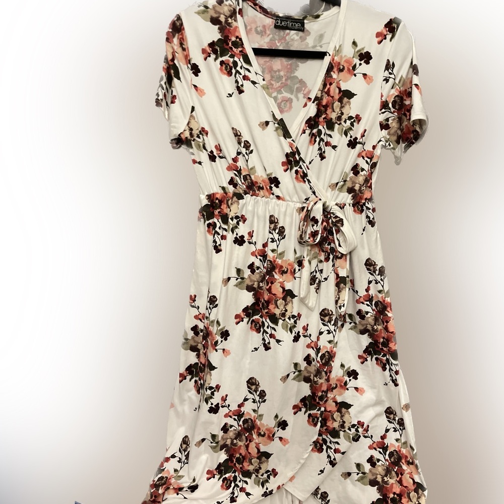 Due Time Maternity faux wrap dress. Size large